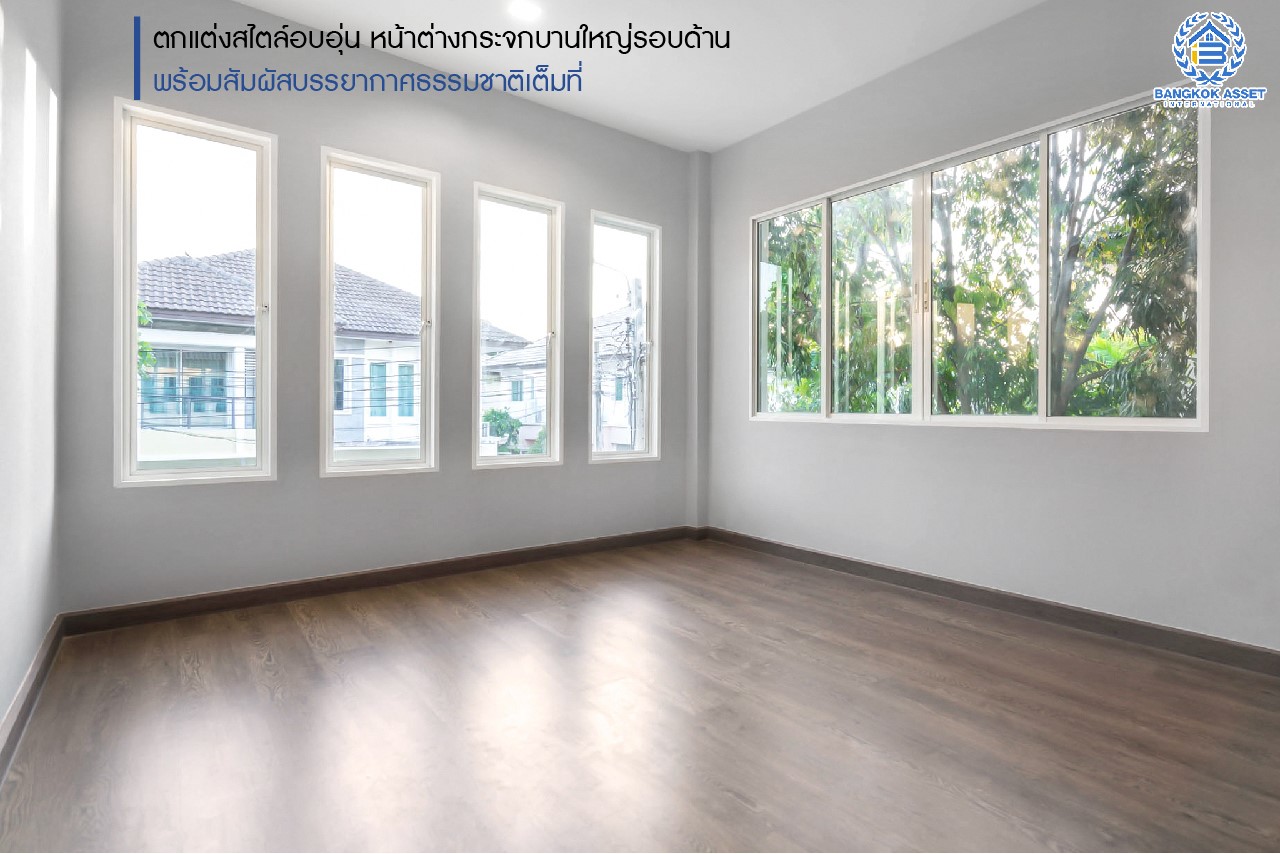 บ้านมือสองตกแต่งใหม่ ม.บางกอกบูเลอวาร์ด ราชพฤกษ์-พระราม5 หลังใหญ่ดีไซน์สุดหรู เนื้อที่ 83 ตร.ว. บนสังคมคุณภาพ SC Asset* ฟังก์ชันจัดเต็ม 4 ห้องนอน 4 ห้องน้ำ (ห้องนอนชั้นล่างพร้อมห้องน้ำในตัว) 2 ที่จอดรถ บนทำเลติดถนนราชพฤกษ์ ใกล้วงเวียนพระรามห้า ,ทางด่วนศรีรัช และเพียง 10 ถึงรถไฟฟ้า "สถานีบางรักใหญ่"